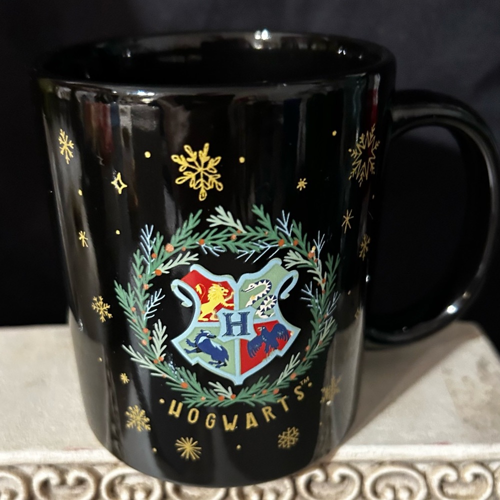 Modern Gourmet “Hogwarts”  mug.
